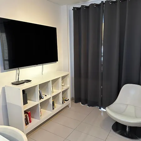 4-room House Americas, Vistas